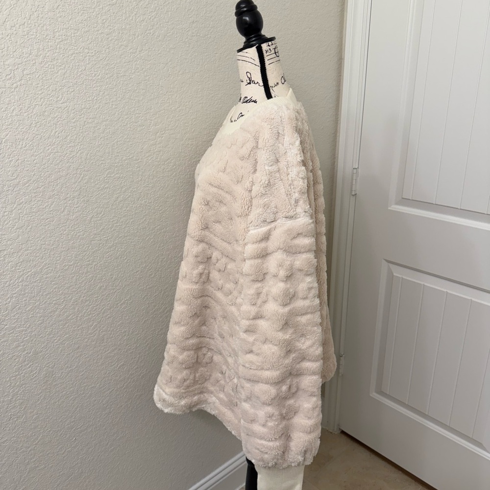 NWT--Free People Cable knit Sweatshirt Sweater with pockets sz L - Picture 5 of 8